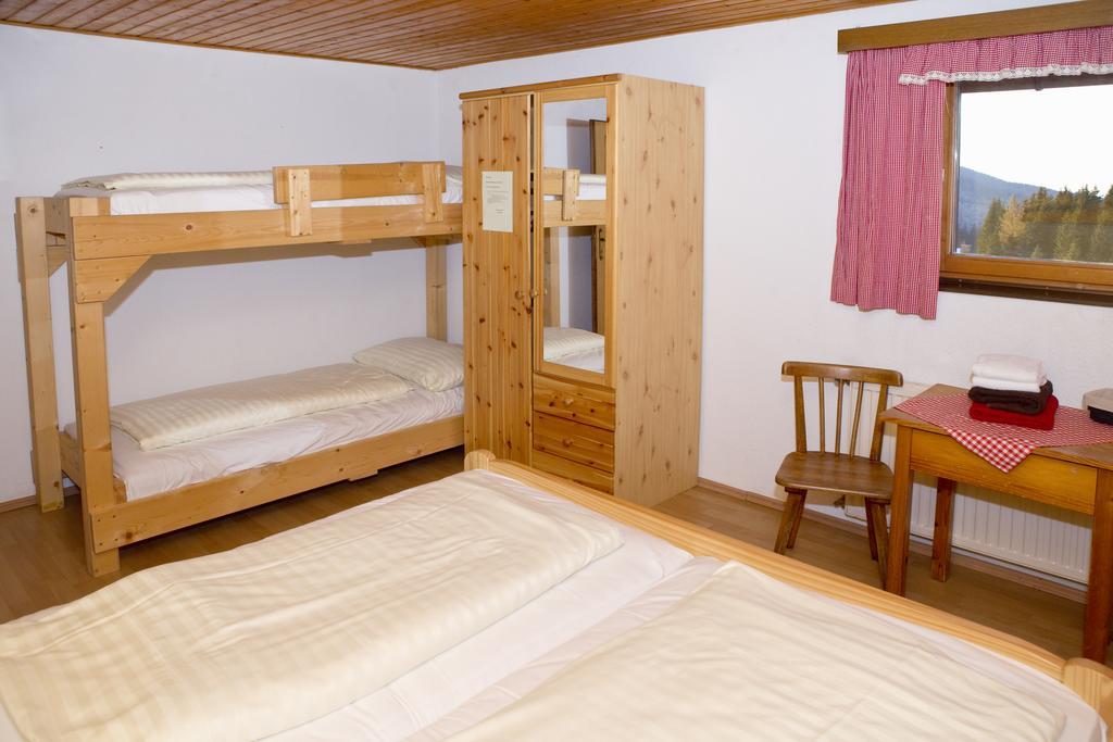 Altes Almhaus Hotel Maria Lankowitz Pokój zdjęcie